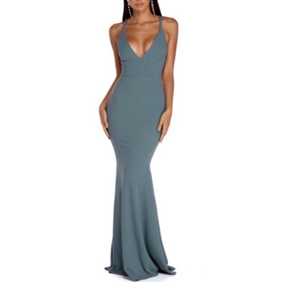 Aubrie Lattice Gown - Picture 2 of 10